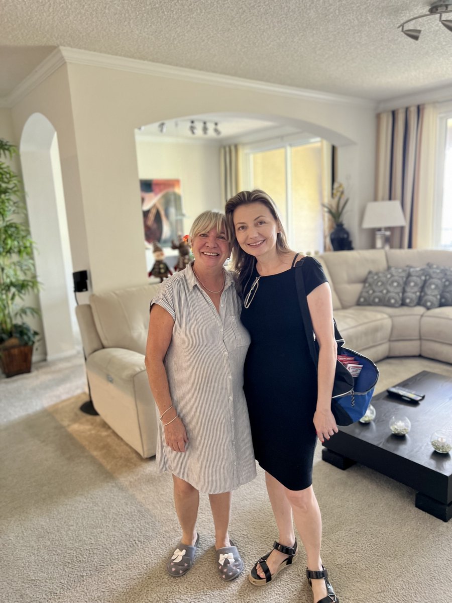 SvechinLarisa's tweet photo. What an incredible weekend seeing new and familiar faces in our beautiful Sunny Isles Beach. Loved meeting voters and seeing the enthusiasm for civic duty! TOMORROW, Tuesday, December 6th VOTE for the change you want to see in our community. #VOTESVECHIN for honesty &amp; commitment. https://t.co/Ulj14JVcQg