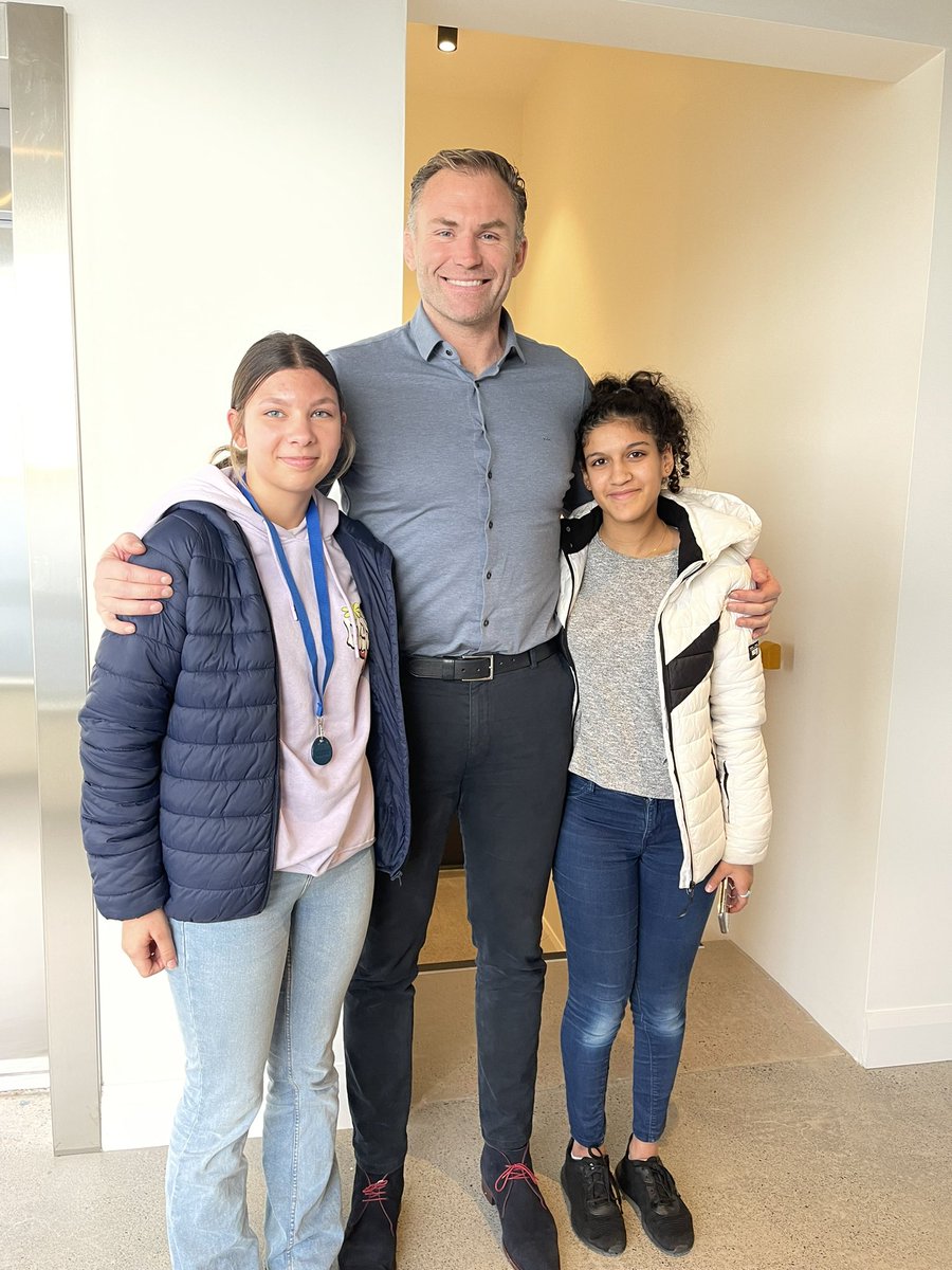 The lovely <a href="/auld__stock/">Damian Browne</a> was in PorterShed a Dó for a fireside chat with <a href="/sirensearch/">Siren</a> and kindly met with Z, Saphira &amp; Sarah, our TY students on work placement this week.  We could listen to Damien’s journey on repeat!