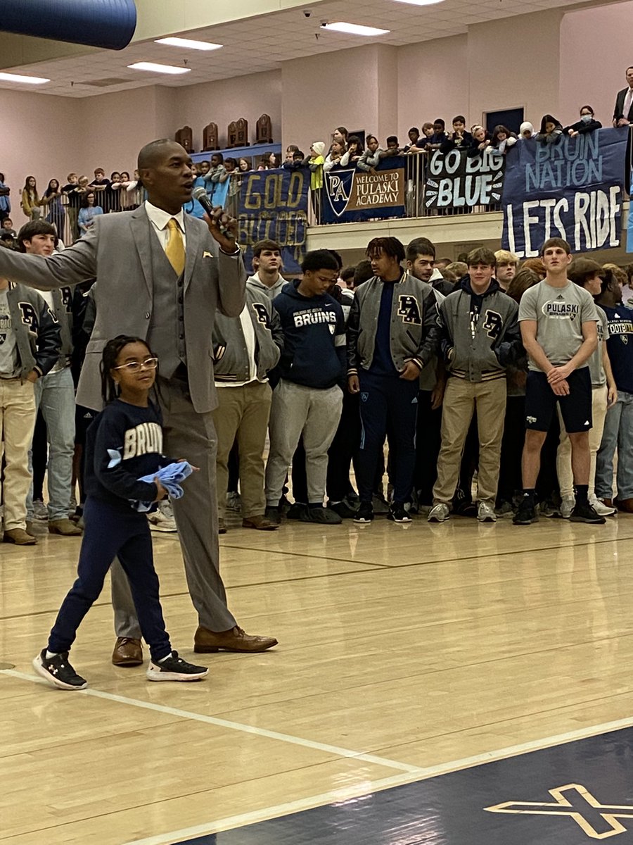 principalatious's tweet photo. Pep Rally! https://t.co/Nzir3e0232