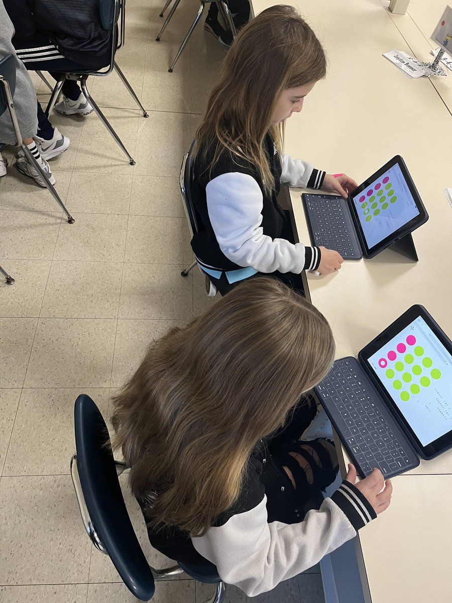 CodingKearney's tweet photo. @HowellTwpAldrch Panthers are celebrating #HourOfCode and learning the basics of computer science! #compsciNJ #CodeWeek https://t.co/f9e86Y8kkF