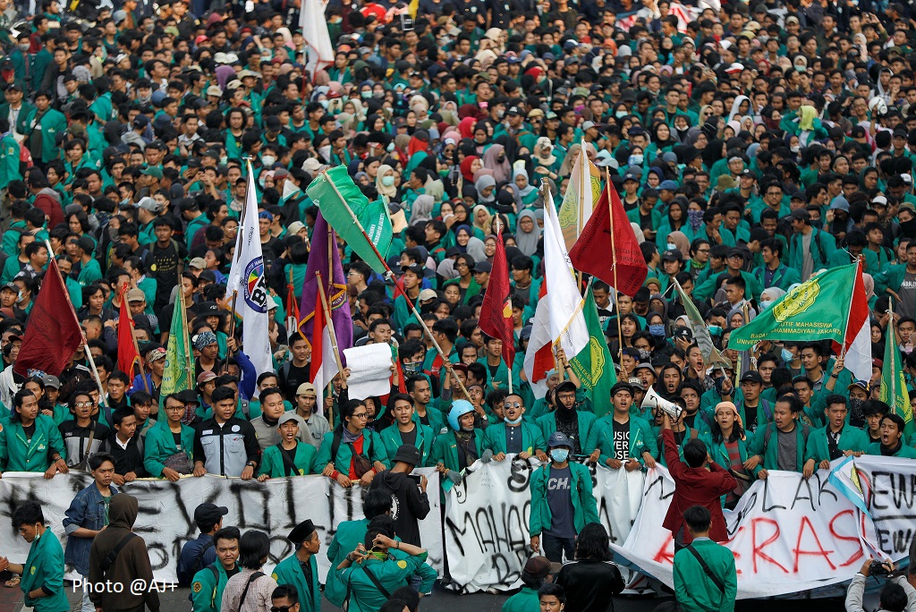 1/2 - #Indonesia - I'm very concerned by the information on the possible enactment of revisions to the #CriminalCode, to take effect tomorrow, that would further erode the freedoms of peaceful assembly &amp; association.