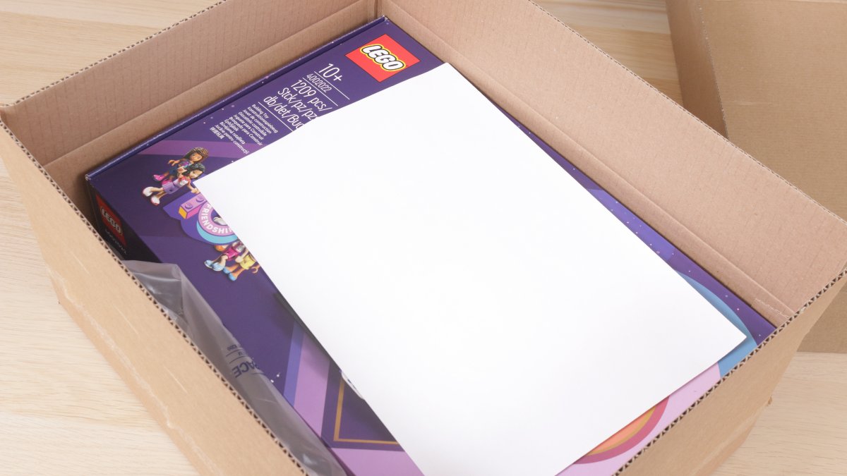 BrickFanatics's tweet photo. We’ve got our hands on one of the rarest LEGO sets of 2022 – but we’re not keeping it. Check out our latest video for a closer look at the limited-edition prize in our new giveaway…
https://t.co/K50tt37sm0
#LEGO #LEGOGiveaway #LEGOYouTube https://t.co/9gqxpqw9R2