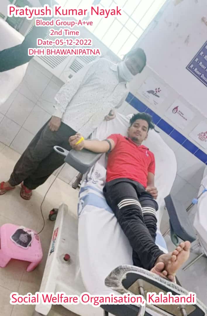 Bhola987654321's tweet photo. ଅତ୍ୟନ୍ତ ଜରୁରୀ ସମୟରେ #Pratyush Kumar Nayak ଭାଇ ଭବାନିପାଟଣା  ଜିଲ୍ଲା ମୁଖ୍ୟ ଚିକିତ୍ସାଳୟରେ ଭର୍ତ୍ତି ହୋଇ ଚିକିତ୍ସିତ ହେଉଥିବା ରୋଗୀ କୁ ନିଜର ବହୁମୂଲ୍ୟ ରକ୍ତଦାନ କରି ଜୀବନ ବଞ୍ଚାଇବାରେ ସହାୟକ ହୋଇଥିବାରୁ ଆମ "ସୋସିଆଲ ୱେଲଫେୟାର ଅର୍ଗାନେଯେସନ୍" କଳାହାଣ୍ଡି ପରିବାର ତରଫରୁ ଅଶେଷ ଅଶେଷ ଧନ୍ୟବାଦ୍ କୃତଜ୍ଞତା ଜଣାଉଛୁ। 🙏🏻🙏🏻🙏🏻 https://t.co/8TOPeNUVDs