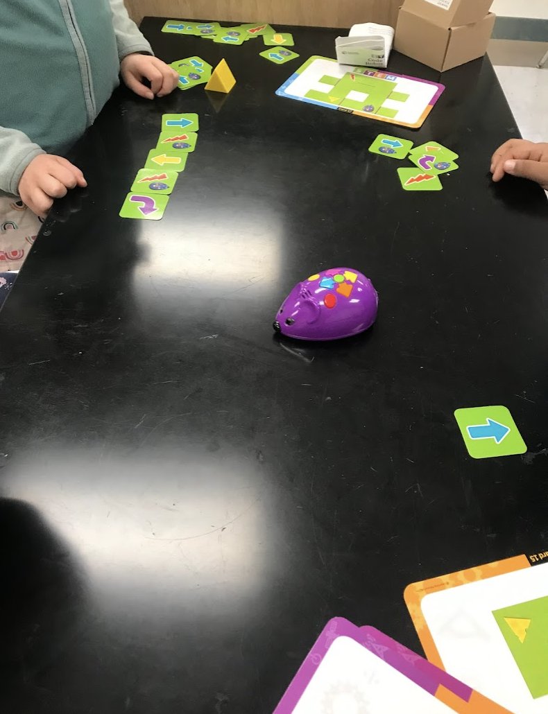 2hawks214's tweet photo. #BPSCoders 2nd graders @HInclusion having fun with Code & Go Robot Mouse @BostonSchools https://t.co/ay42XpodlH