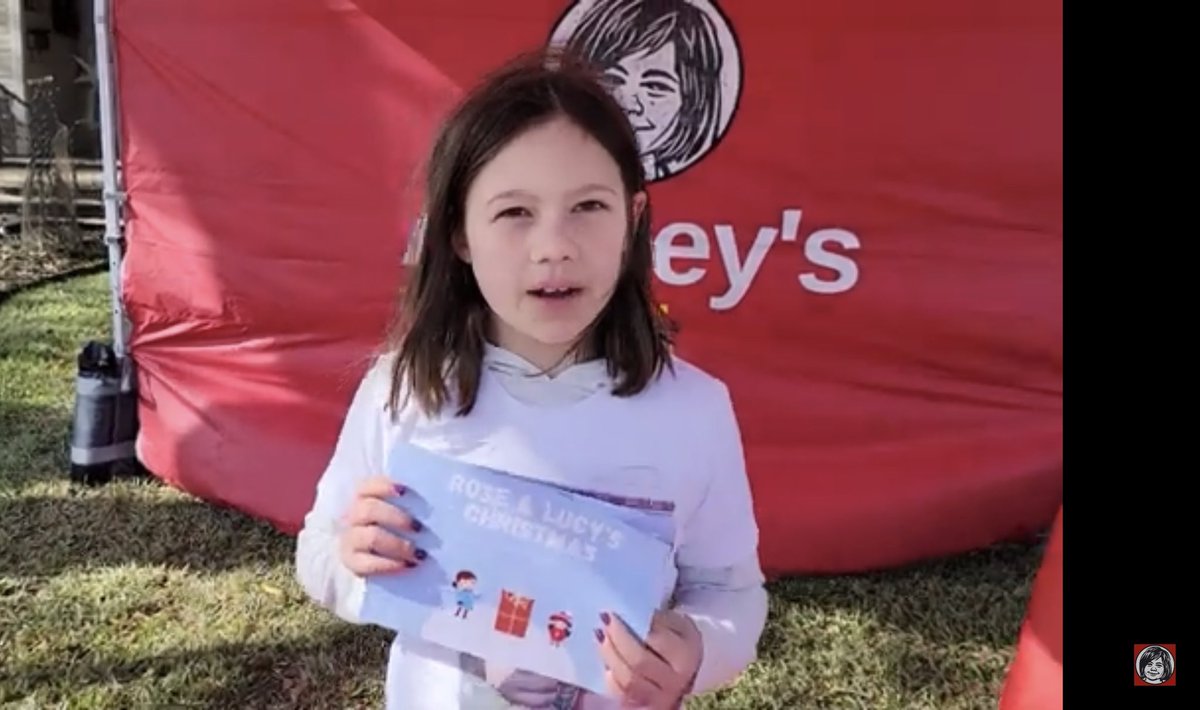 terahharrison's tweet photo. My daughter the #Entrepreneur promoting her book and my book while selling popcorn! #beherhero #christmas #popcorn #relationships. https://t.co/pgslzlyaug https://t.co/L1e58pcmYt