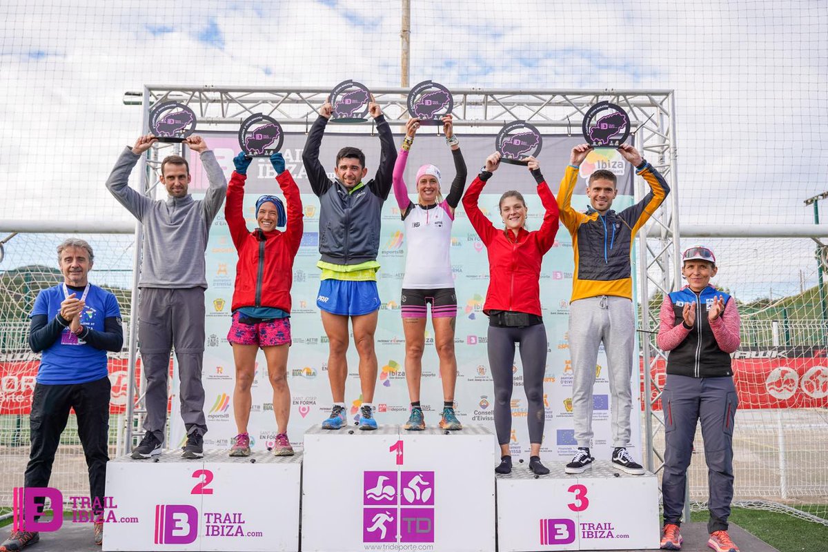 fatletismeib's tweet photo. La festa major del trail balear coronà quatre nous campions de Balears: https://t.co/2YGKtyCGtR. 
📸 @trideporte 
@atletismoRFEA @esportsIB @GOIB_Social @Consell_Eivissa @ajeivissa @Elitechip @3diasTrailIbiza #atletesfaib #trailfaib https://t.co/tYxvBEf3c6