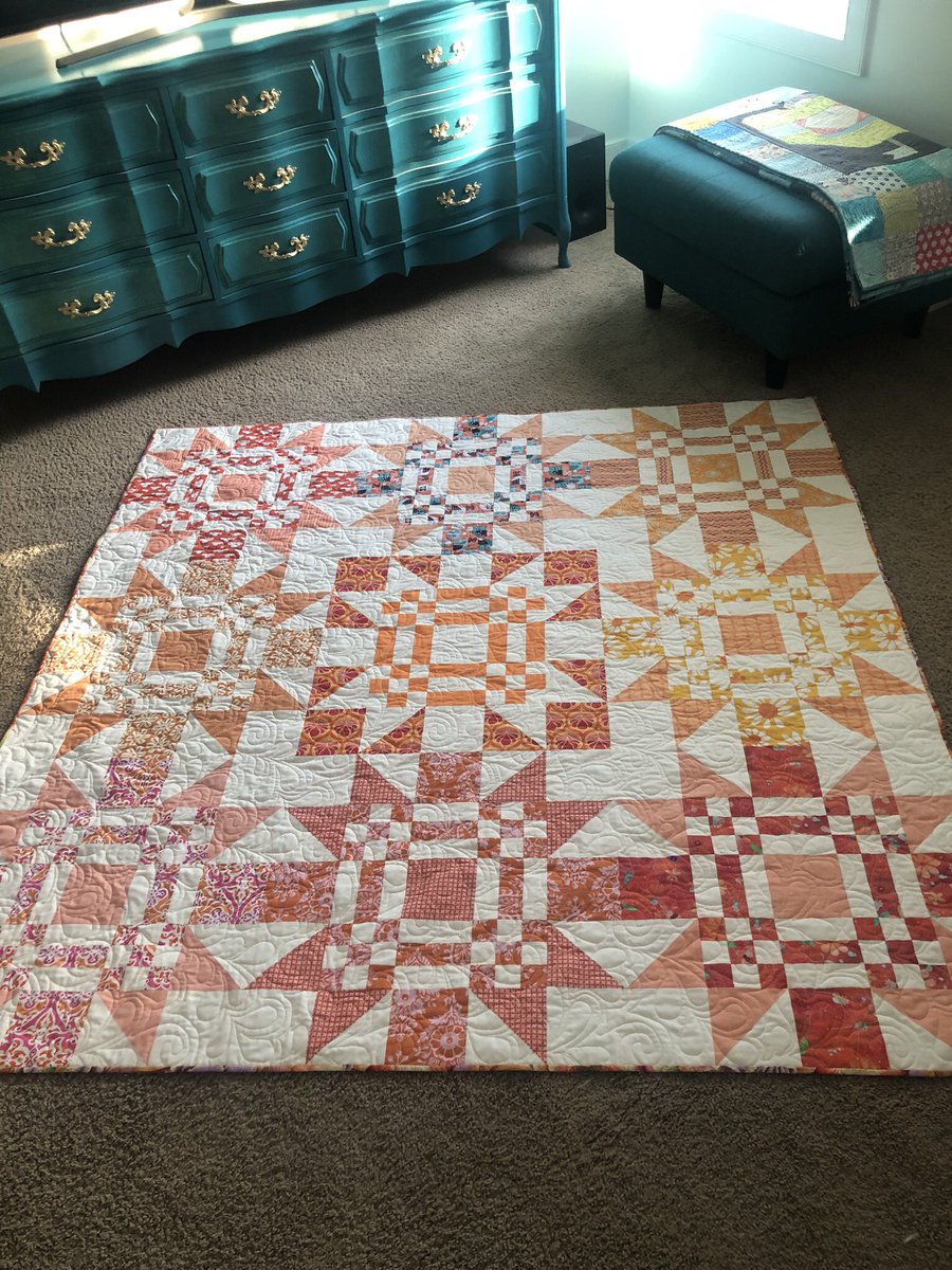 Day 5
#ArtAdventCalendar 
RedLetterDay quilt, and yes, I realize it’s orange! Gift quilts, I try to use their favourite colour!
Pattern by Thimbleblossoms