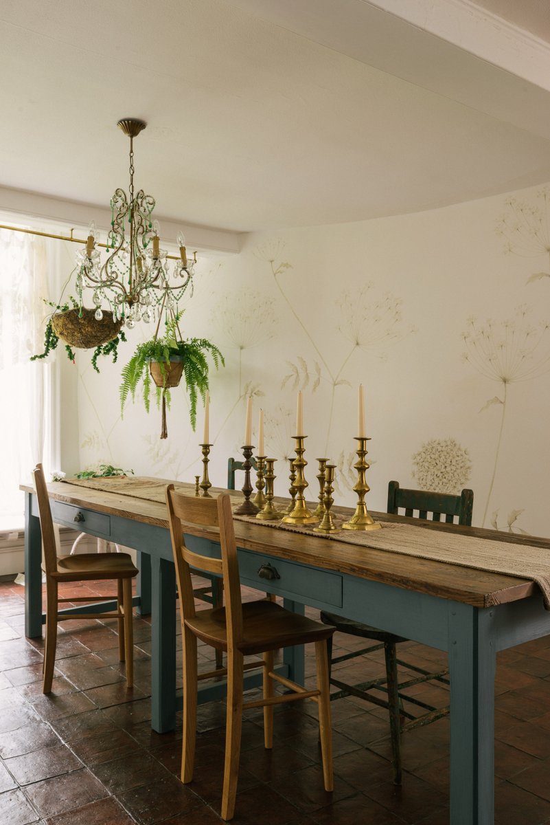 deVOLKitchens's tweet image. Inspired by an instantly appealing vintage table we found at an antiques fair, this long and skinny table is the perfect place to while away a long lunch... devol.ltd/MillhouseRefec… #EnglishDesign