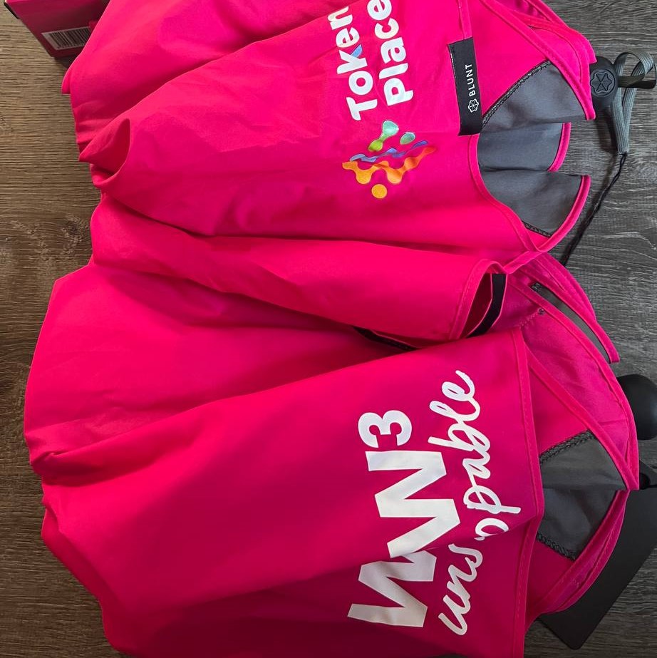 I was organizing my home office the other day &amp; uncovered (no pun intended) a couple of these beauties ☂️🌂by <a href="/BluntUSA/">Blunt Umbrellas</a> (as you know, most were donated to impacted because of unjust war in 🇺🇦)

Retweet♻️ for a chance to win!

Let's go <a href="/UnstoppableWoW3/">UnstoppableWoW3.x</a> <a href="/TokenplaceTOK/">TOKenplace - #TOK $TOK</a> 
 #giveaway🎁