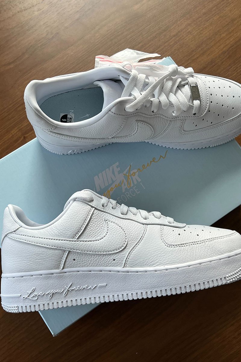 SNKRSHUDDLE's tweet photo. NOCTA 'Certified Lover Boy' Nike AF1 DETAILS ⚡️

12/6: NOCTA 
https://t.co/At2T4JODpN

12/8: SNKRS 
https://t.co/xKaFZ0wNWz

#AD https://t.co/x4PERXWUyu