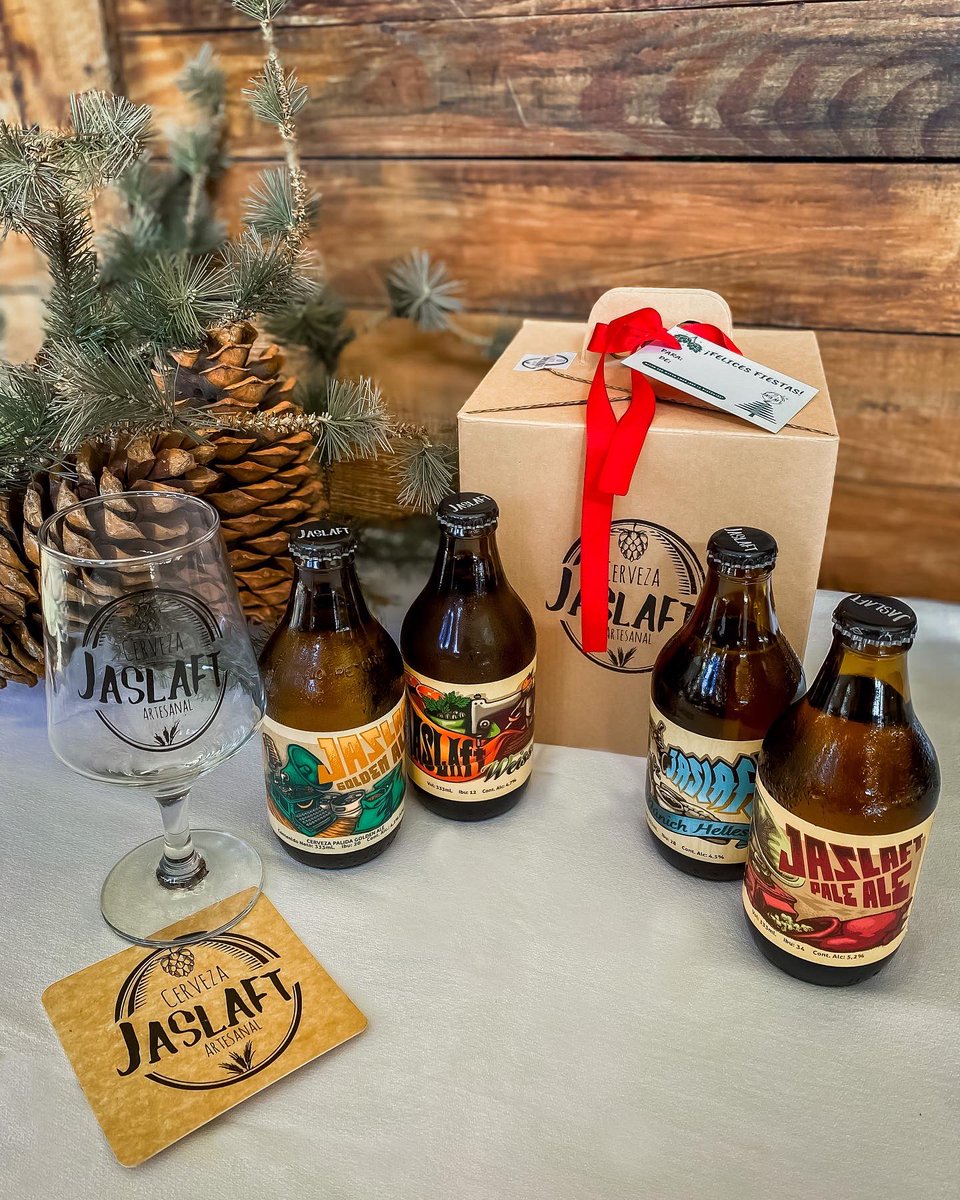 jaslaft's tweet photo. No te quedes sin tu 🎁 🎄!!🍻
-
El costo de la cajita es de 85.000 gs.- (no incluye delivery) 
-
Escribinos al 📲 0981479136 as coordinamos la entrega! 🚚
-
La cajita trae:
- 1 copa de 400 ml Jaslaft
- 4 botellitas de 333 ml.
- 1 posavaso Jaslaft
-
#jaslaft #cerveza #regalo https://t.co/rzi84TmSlL