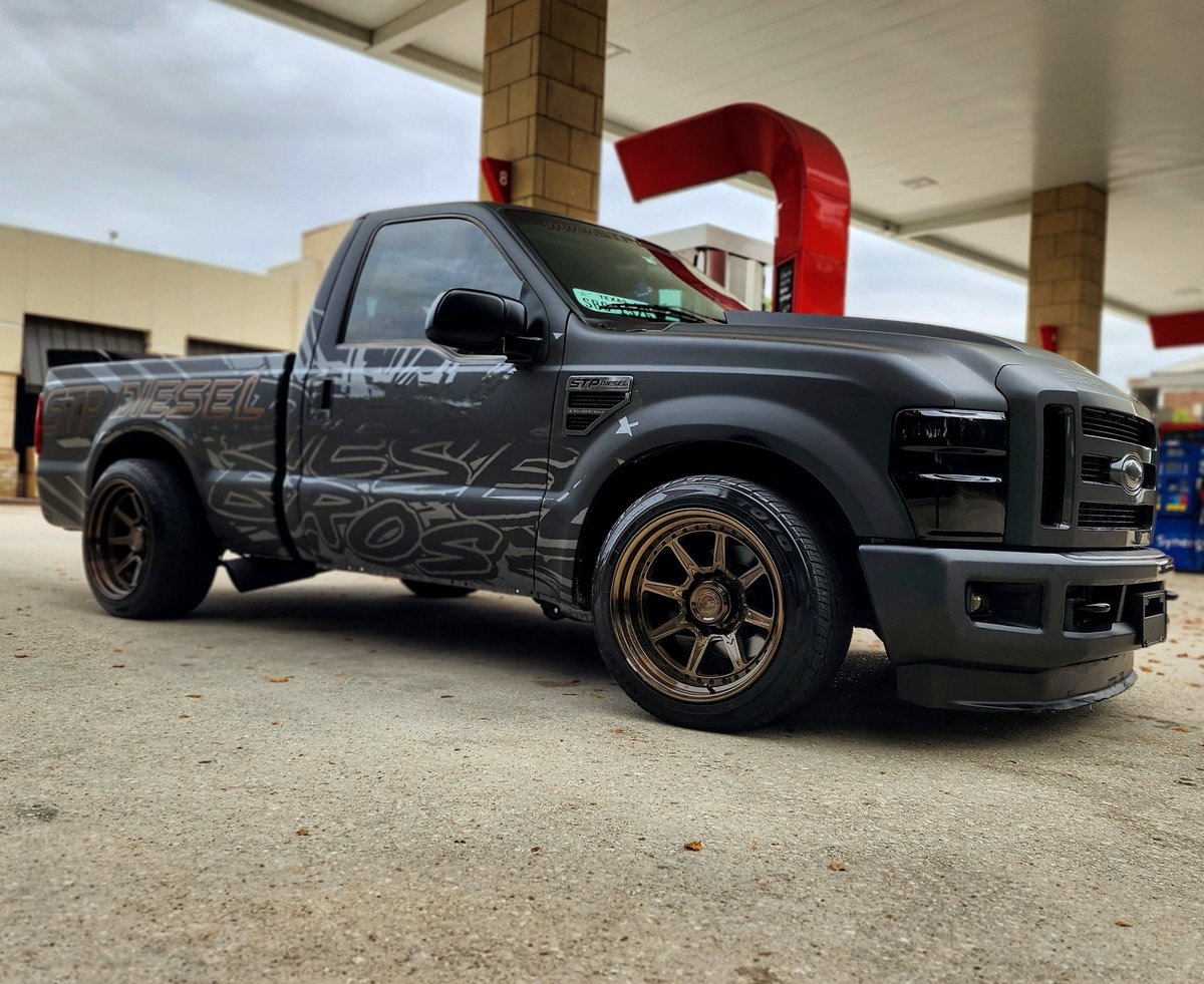 StpDiesel's tweet photo. Let's go!!! 
#stpdiesel #southerntruckpros #powerstrokebros #dieselbros #experiencethedifference https://t.co/Au3JGE1x4Q
