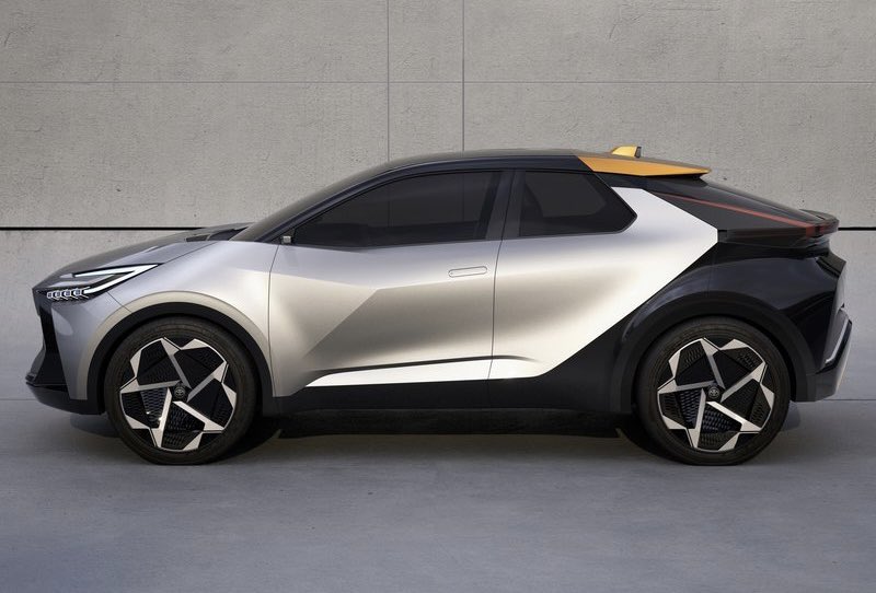 newotomobil's tweet photo. Toyota C-HR Concept...
#toyota #chr
#toyotachr
#toyotachr2023
#newtoyotachr
#newch #chr2023
#yenitoyotachr
#yenichr #chrtr https://t.co/MZuKxh1lFi