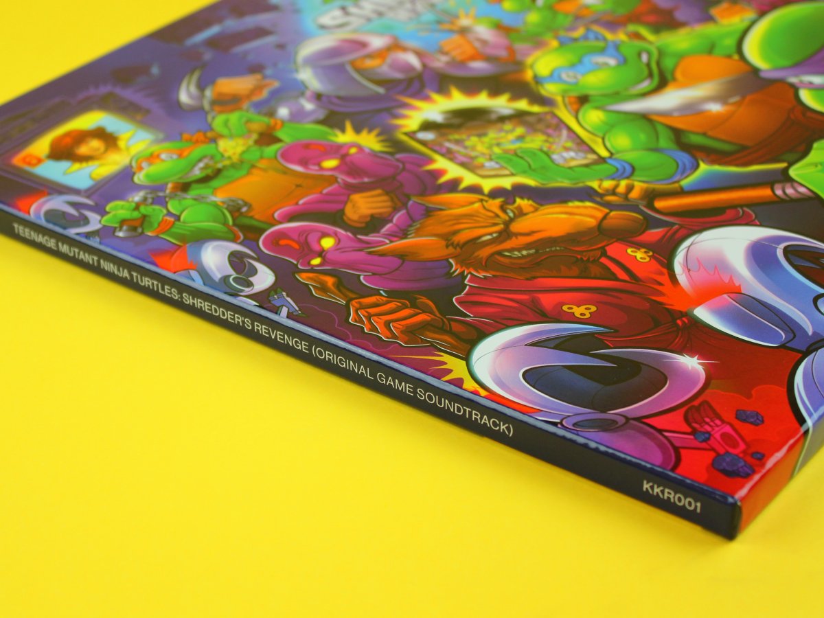 kidkatanarec's tweet photo. 👀 🟢 📸 
2️⃣0️⃣0️⃣0️⃣ numbered copies available only at https://t.co/dqP4vM3RCQ 
💼 rigid slipcase including standard gatefold &amp; booklet @Dotemu @TeeLopes
🖼️ exclusive art by @zombieyeti 
🟢🟢 green transparent 45 rpm vinyls

Last copies shipped on time for 🎄 https://t.co/YIQLCDVXXf