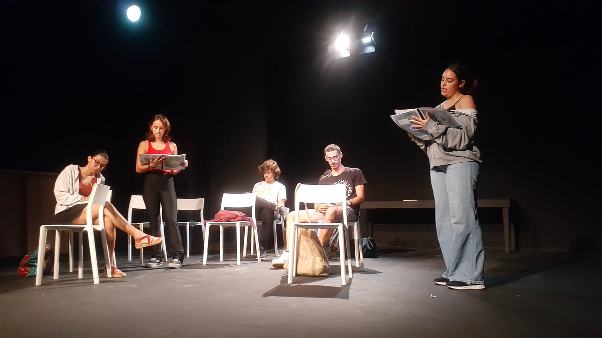 CavedaErnesto's tweet photo. “El teatro no puede desaparecer porque es el único arte donde la humanidad se enfrenta a sí misma", decía Arthur Miller.
La pasada semana acompañamos a nuestros estudiantes en una experiencia teatral, lúcida y orgánica, en la que (re)presentaron sus experiencias vitales.
#CEEH https://t.co/XMOZ5KwMKC