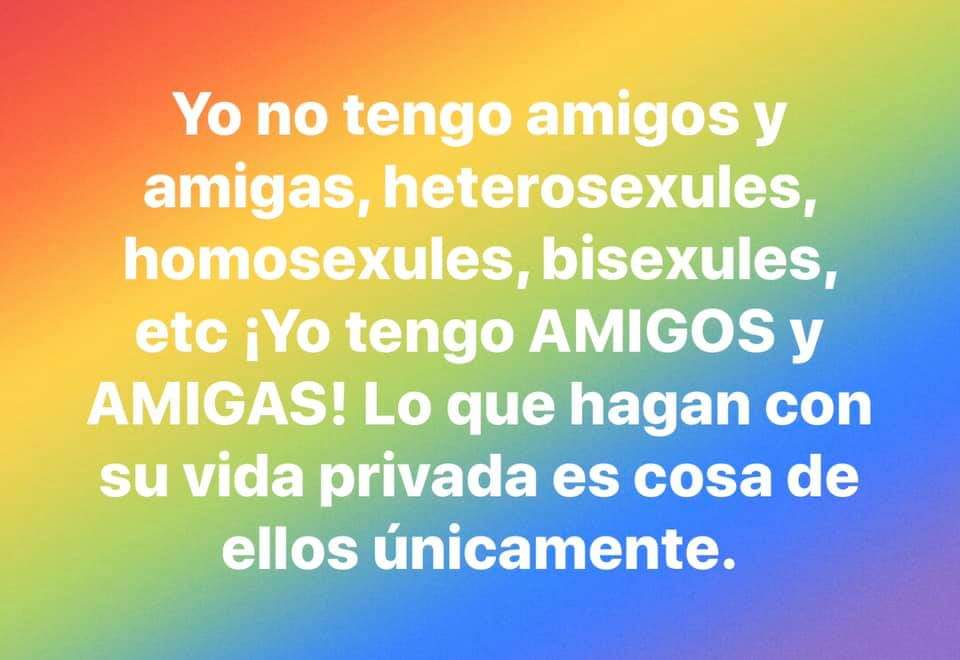 Y no, ni soy homofobica ni xenofoba, ni racista porque esos valores me los enseñaron en mi casa desde pequeñita, y si extraño los gays de la vieja escuela aquellos que vivían su preferencia sexual con total normalidad y jamás trataban de imponersela a nadie como hacen ahora.