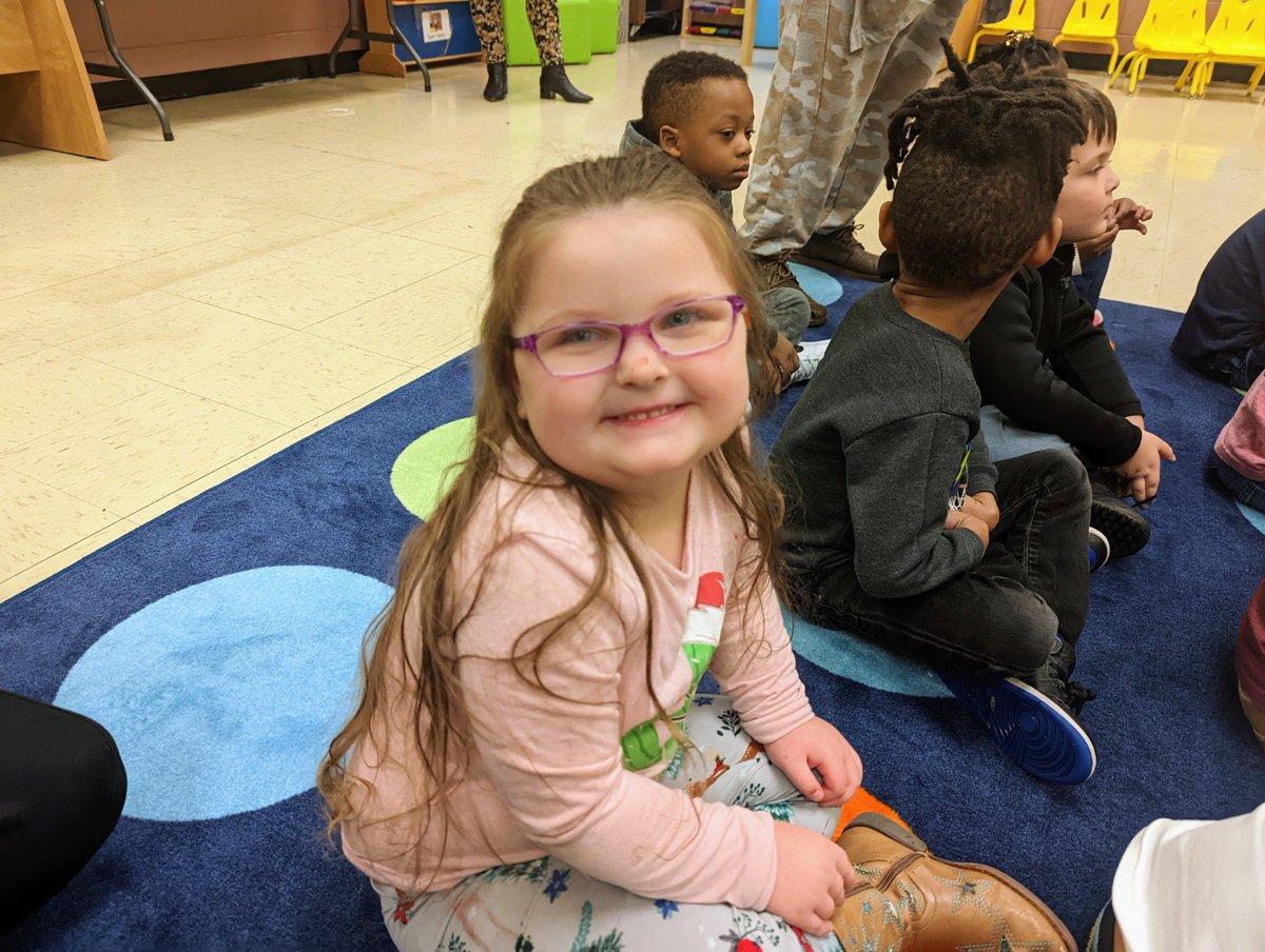 JNPSD1's tweet photo. A special THANK YOU to school board president Daniel Gray for reading to scholars this morning at Adkins Pre-K Center. Our TINY TITANS loved every minute of it. ⚡️ #JNPTitans #BuildingFutures #TitansRead https://t.co/PsBqcRK46T