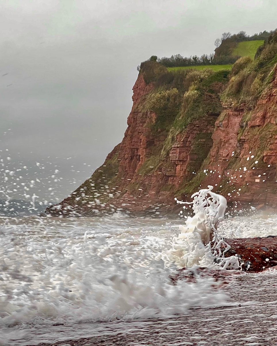 BlithSpirit's tweet photo. What world lies beyond that stormy sea I do not know, but every ocean has a distant shore, and I shall reach it.   @PiersSociety @Teignbridge @teignnews @VisitDevon @TeignmouthLove @TeignTourism @BritishSeaside @TeignmouthPier @DevonLiveNews @DevonLife @TeignHeritage https://t.co/04ZNN0ymjK