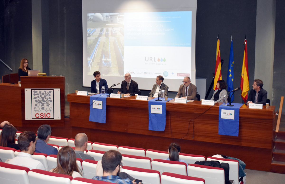 ceabcsic's tweet photo. #CEABPress
Signat el conveni de renovació que regula l’activitat de l’#UrbanRiverLab 🙌
L'URL és una infraestructura un exemple únic d’intercanvi i transferència de coneixement, que ofereix solucions basades en la natura a grans reptes actuals.
Info👉 https://t.co/oaBIlDcqBn https://t.co/nsPxJRwK9T