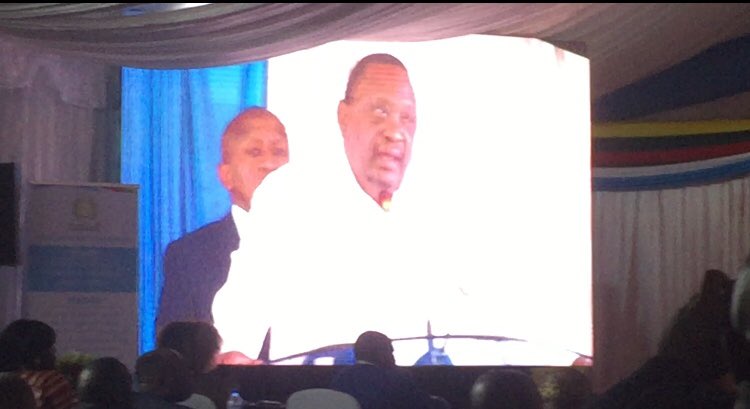 Rnagila's tweet photo. A visibly angry @4thPresidentKE the facilitator of the EAC led Nairobi talks reads the riot act to the organizers of the process for withholding funds meant for allowances which earlier led to a section of the delegates including representatives of armed groups walking out https://t.co/yWxLwkjgp9