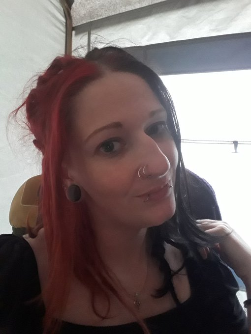 Thinking about piercing my nose a lot lately  Want to have 2 instead of 1 Should I do it? https://t.