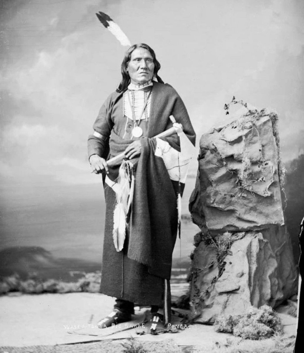 Who can tell us his name?
#NativeTwitter #nativehistory #NativeAmerican <a href="/Native3rd/">Native Red Cloud🪶Maȟpíya Lúta~Hińhan Wakangli⚡️🦉</a> <a href="/LakotaMan1/">Lakota Man</a>