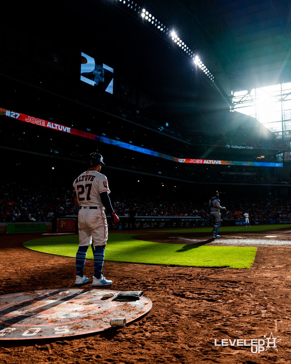 astros's tweet photo. Happy Jose Altuvesday. #TuveDay

Today we'll recap 27's historic season. https://t.co/eN1dSFT4wc