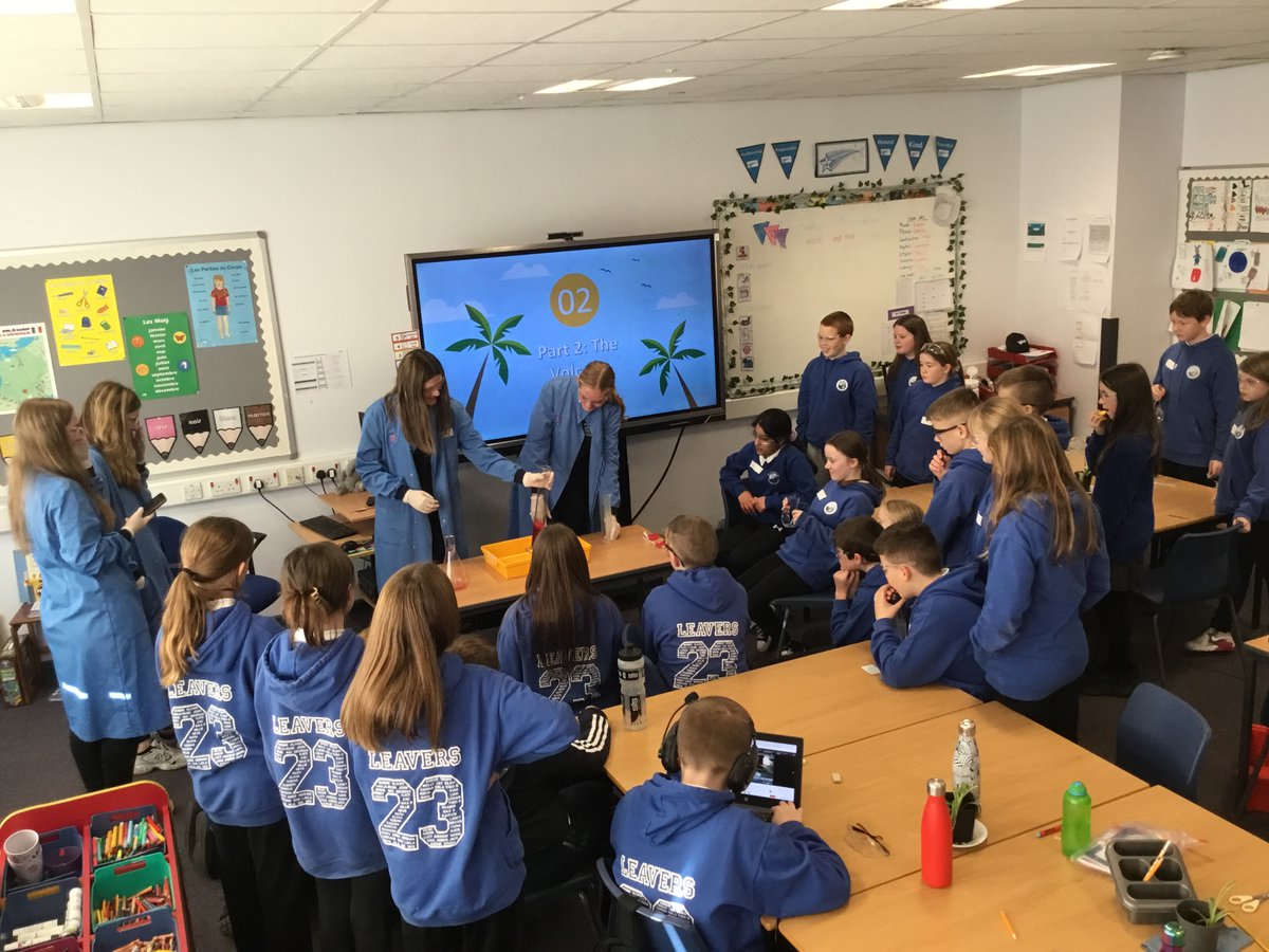 Whitehillsps's tweet photo. #P7P and #P7D participated in a #STEM workshop led by @ForAcad pupils. The experiments really had the classes thinking scientifically. #BEST 🧪 https://t.co/xEMN7I6jip