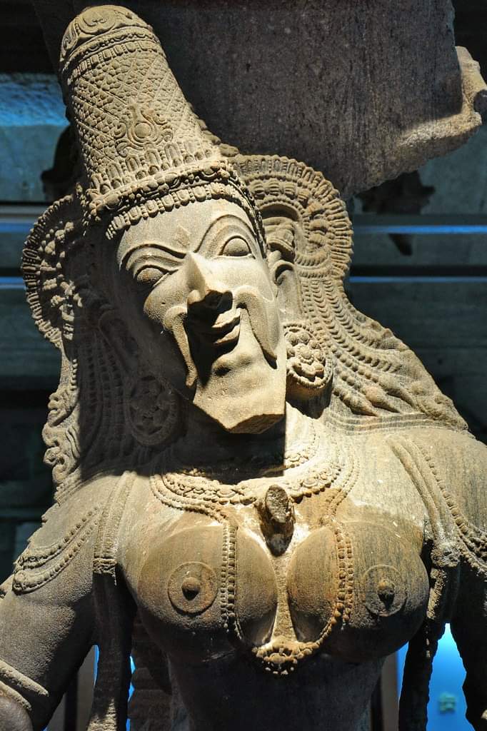 RamGovindaa's tweet photo. This is the sculpture of #Arjuni with moustache and breast at #Madurai_Meenakshi_Amman Temple. #Arjuna not only as the feared warrior of the #Mahabharat but also as #Arjuni, in female form, and as #Brihannala, in the third gender— he has the face of a man, with....(1/2) https://t.co/zXdFSS16CS