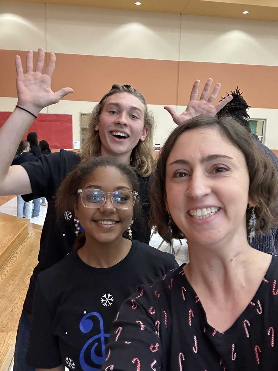 Elizabeth Hulse tweet media