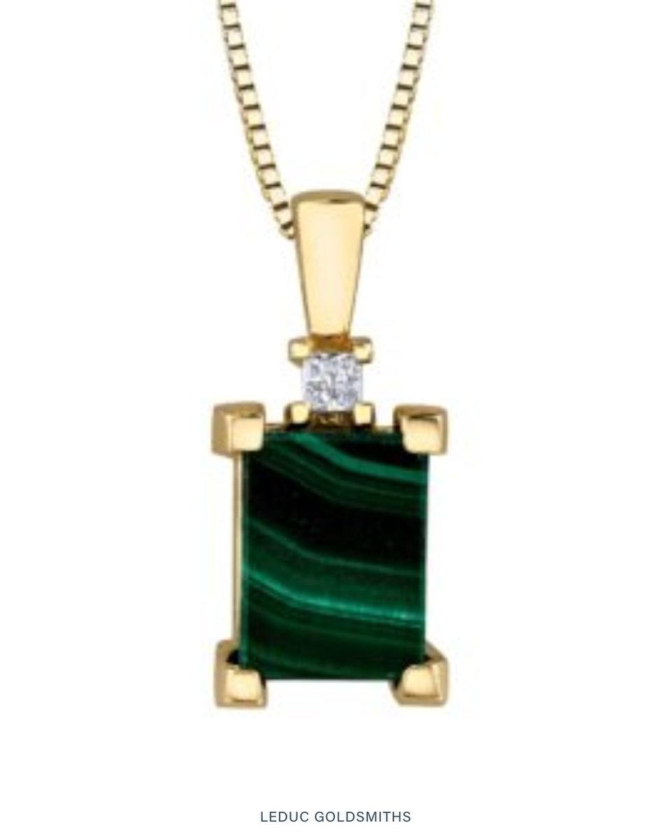 leducgoldsmiths's tweet photo. This stunning white and yellow #GoldNecklace with #diamond and #malachite is a must-have for any glamourous occasion 🤩 

➡️https://t.co/t0V8Mwgd7V

#LeducGoldsmiths #Jeweler #Alberta https://t.co/M5vPTyDvuP