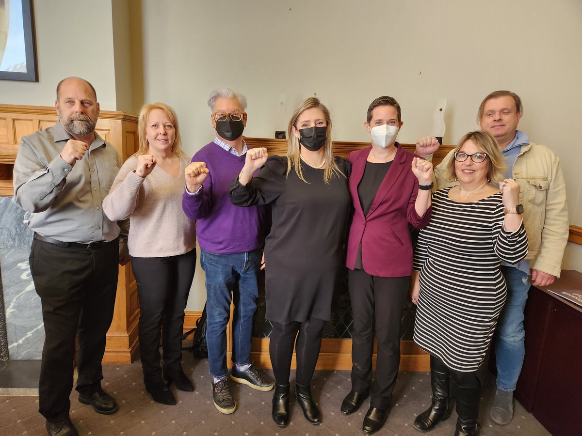 So proud to stand alongside these <a href="/osbcucscso/">OSBCU-CSCSO</a> workers who just ratified their first freely negotiated collective agreement in a decade. They stood up to a bullying government to demand investments that would ensure kids get support &amp; workers don't need to use food banks &amp; WON!