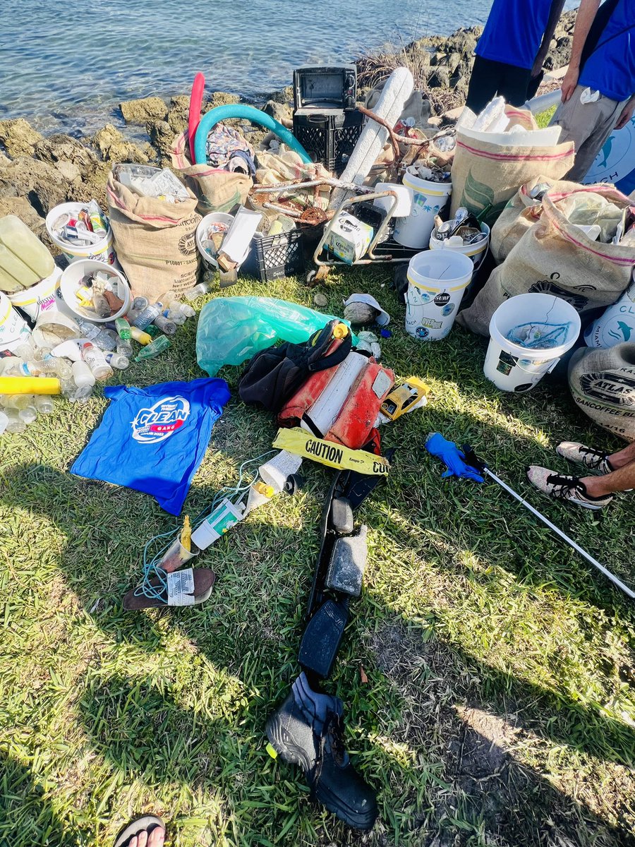 Invisible friends cleaning 🧼 Miami Beach. How we do it 🔥