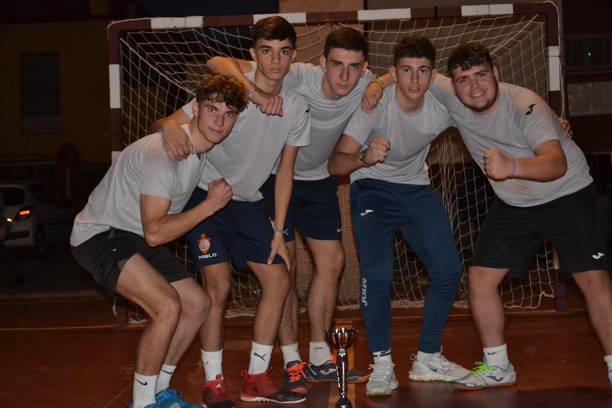 Aldaba1985's tweet photo. Y aquí os dejamos con los equipos ganadores de esta nueva edición del Torneo Miguel Rúa.

Muchas gracias a todo el equipo animador que ayudó en la organización del torneo y a todos los equipos que participaron. ¡Nos vemos en la próxima! 😉⚽️ https://t.co/rddvC5k9Np