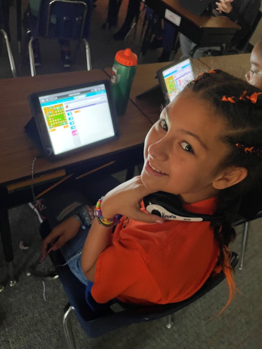 RitaShultz's tweet image. Mrs. Papineau's class is participating in the 2022 Hour of Code.
#HourofCode2022
@murdock_school
@LSClafayette
#LSCHourofCode