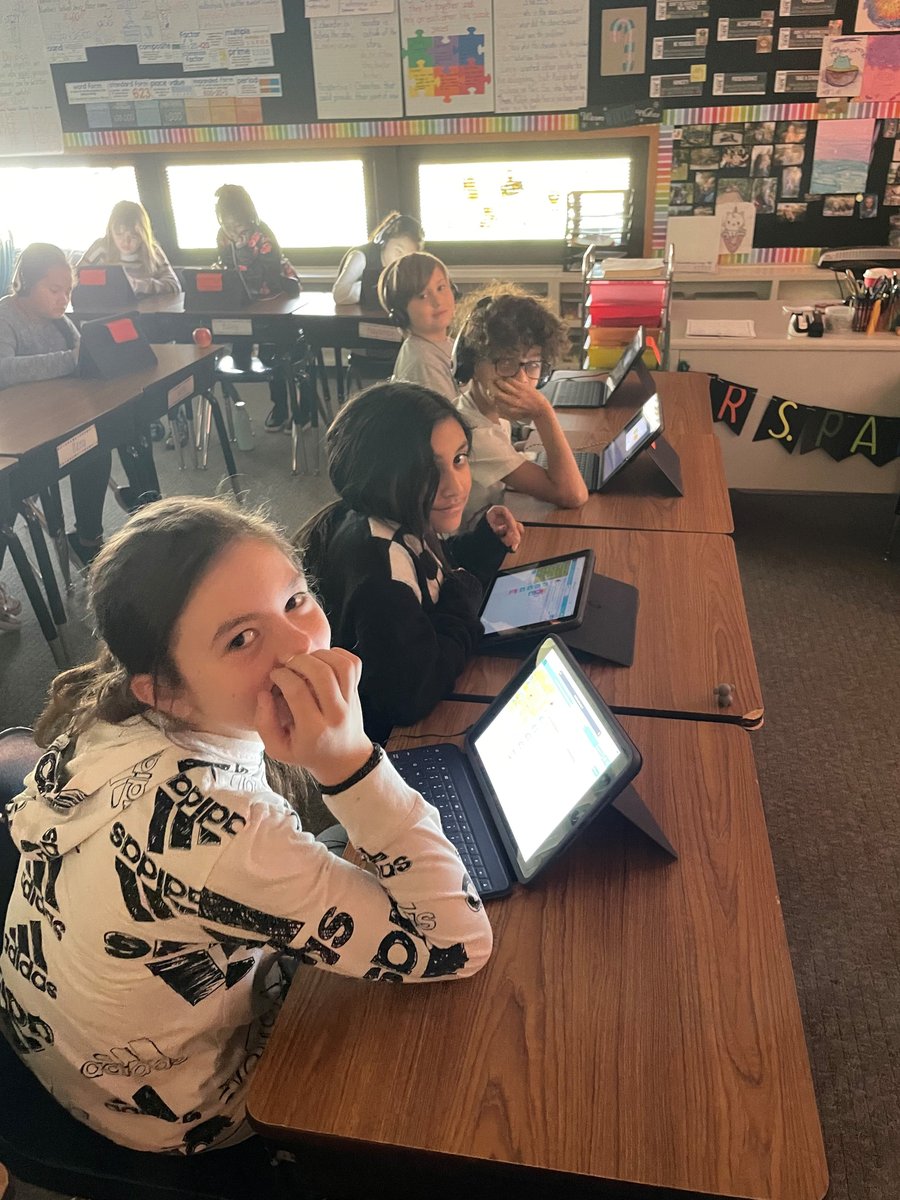 RitaShultz's tweet image. Mrs. Papineau's class is participating in the 2022 Hour of Code.
#HourofCode2022
@murdock_school
@LSClafayette
#LSCHourofCode