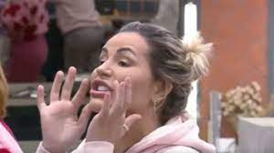 TudoSobReality's tweet photo. O povo pode esquecer, mas esse perfil nunca esquecerá que Deolane foi a participante mais PODRE de toda a história dos realities do Brasil!
#AFazenda14 https://t.co/d9pxTZBjNR
