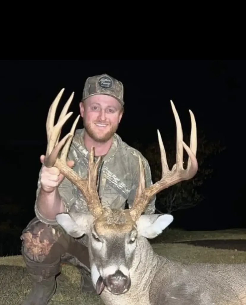 BucksofOhio's tweet photo. Levi with an absolute stud he took in Washington county! Great buck and congratulations Levi! #HuntOhio https://t.co/rnvDKr0zgW