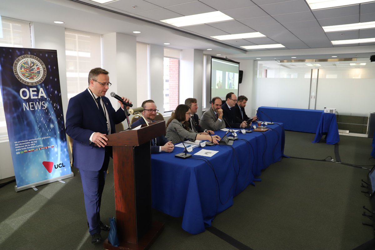 RedInterTvCol's tweet photo. En el desarrollo de la Cumbre Latinoamericana de Telecomunicaciones en la OEA

#Certal #RITVCOL https://t.co/m91jLfZocS