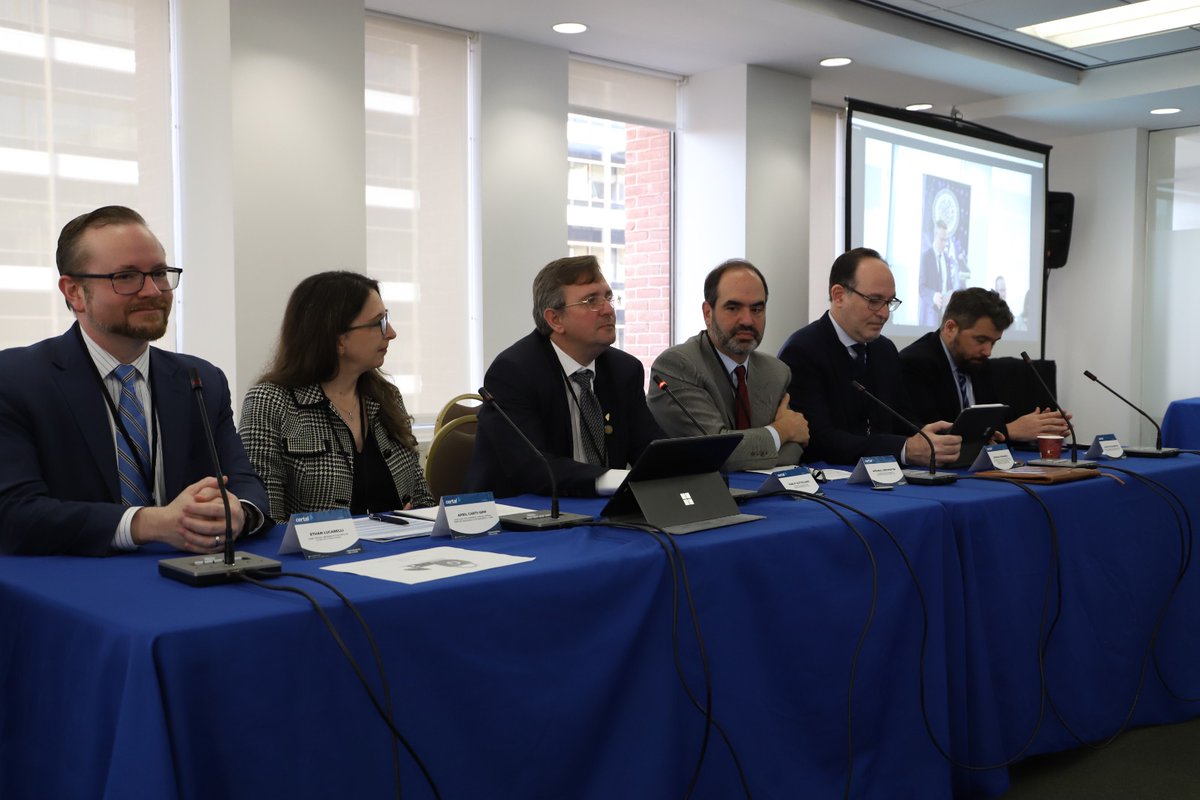 RedInterTvCol's tweet photo. En el desarrollo de la Cumbre Latinoamericana de Telecomunicaciones en la OEA

#Certal #RITVCOL https://t.co/m91jLfZocS