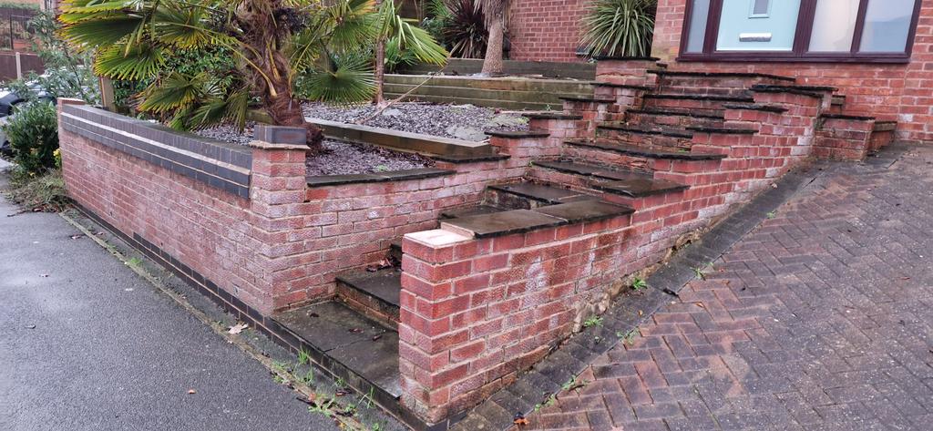 GandJLandscapes's tweet photo. Excellent start to the week from team @GandJLandscapes 😃 #Nottingham #landscaping #gardedesign #carlton #Creatingyourperfectspace https://t.co/ACv8ewUsub https://t.co/6p0tuwJXfz https://t.co/prKQDwP9D2