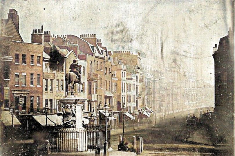 englandincolour's tweet photo. This photo of King Charles I's statue in front of Whitehall in 1839 is believed to be the oldest photograph of London. It was taken by by French photographer Monsieur de St Croixin. #kingcharlesI #london #colourised #whitehall #saveourstatues #oldlondon #streetphotography https://t.co/5z3KaswUsx