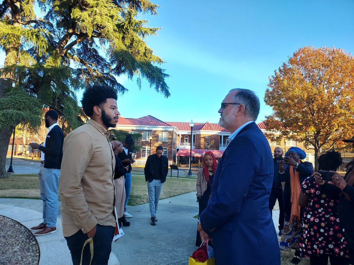AIANational's tweet photo. 2022 AIA & @NomaNational Presidents are finishing their terms by ushering in the next generation! ๐
Last week, AIA Pres. @hartchitect & NOMA Pres. @JPugh15 visited #ArchStudents at @TuskegeeUniv and @FAMU_1887. https://t.co/KqxfvoKRZs