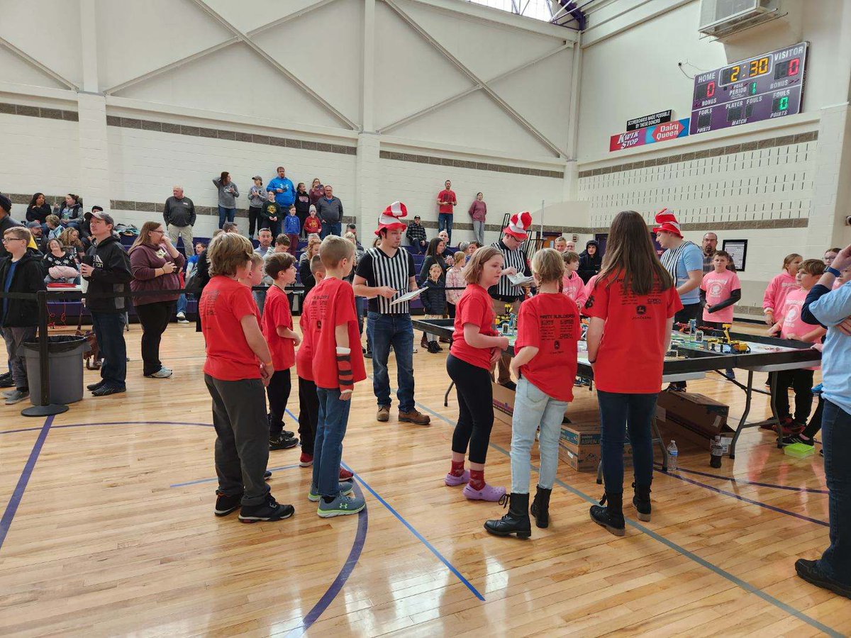 Congratulations to our Lego Team! They won the "Break Through" award for recognizing that learning is more important than winning. What a great demonstration of Grit! Great Job!