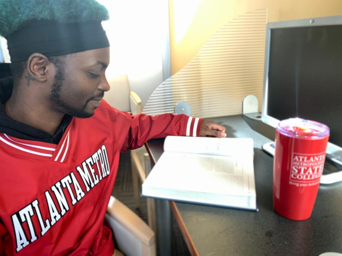 atlmbookstore's tweet photo. Good luck with finals, Trailblazers! Finished classes early? Beat the rush and return your rentals to the ATLM Bookstore now! All rentals will be due Friday, December 9th. 📕 https://t.co/ghh9WqAMOM