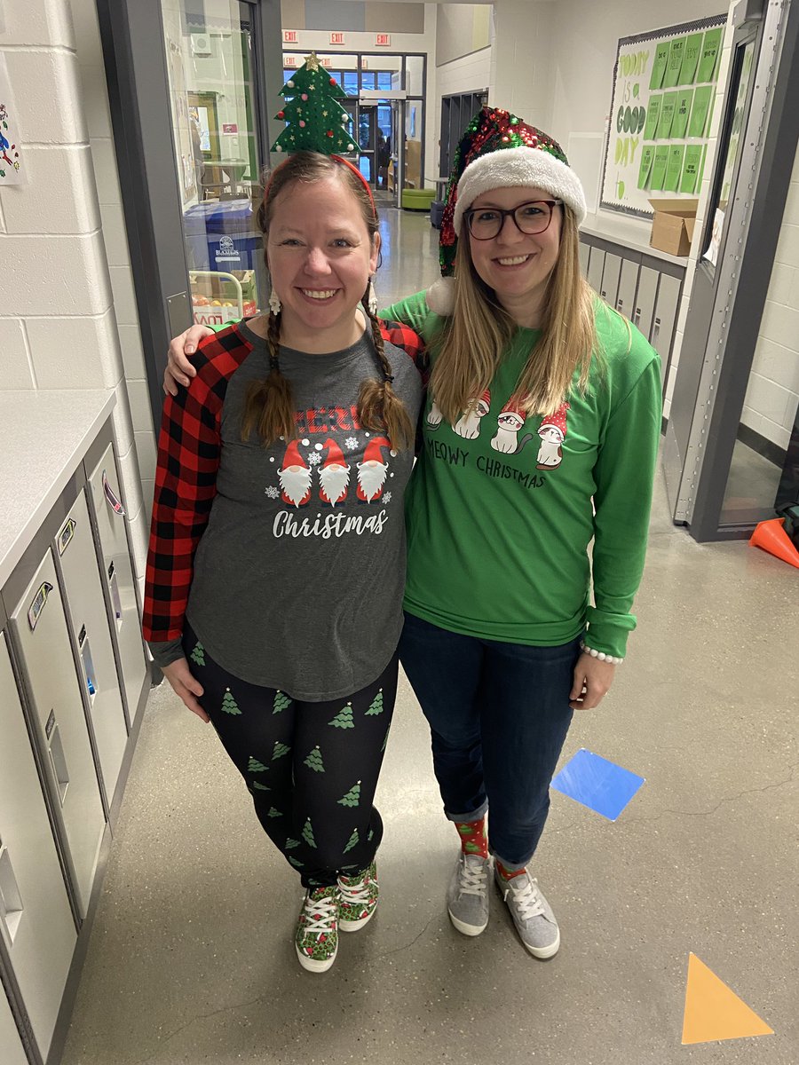 Being festive with @MrsPedersen88 makes me so happy <a href="/IRIC_WC/">IRIC</a> <a href="/WCPS72/">Wolf Creek Schools</a> #meowychristmas #merrychristmas