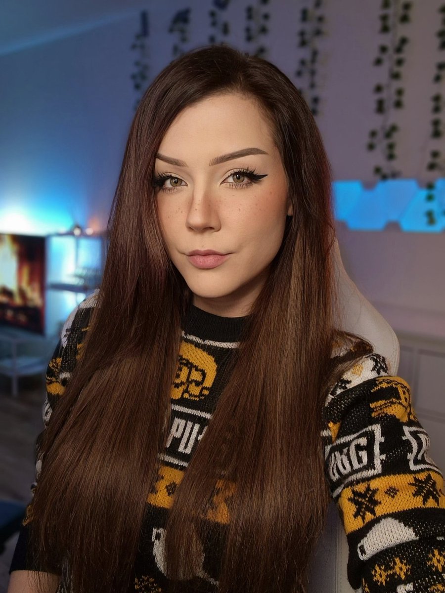 LillithyTTV's tweet photo. Was time to dust off the Christmas sweater 🫡

#pubgpartner #pubg #pubgmerch https://t.co/RruJcelX80