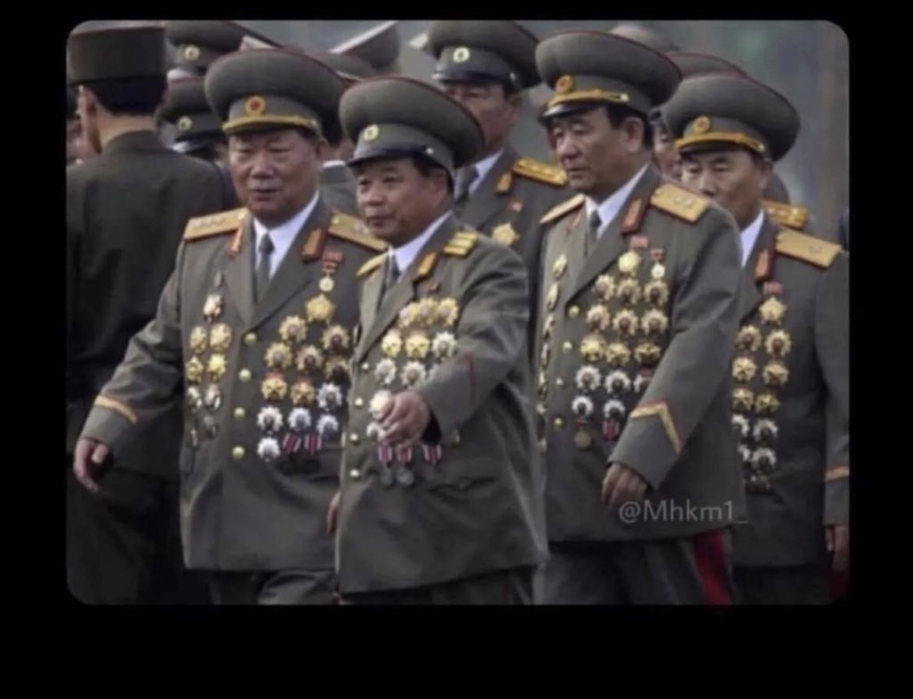 انا و الشباب في دبي مول