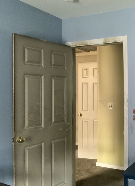 Even though the #Fire was on the other side of this house, the #bedroomdoor was closed and #saved this room from a huge amount of #soot and #smokedamage. Keep your bedroom doors closed, especially at night!
#SERVPRO #FIreDamage #SmokeDamage #FirePrevention #HereToHelp