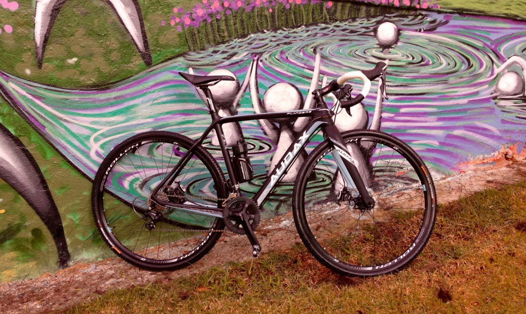 euvoudebike's tweet photo. Se interessa por "Ciclocross"? Veja algumas dicas em https://t.co/tZymKtrYJ7 https://t.co/MgNiTvzHKB